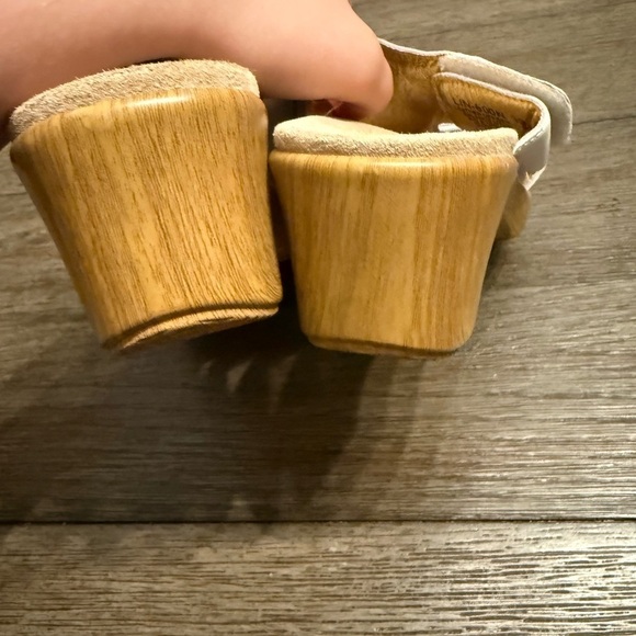 Alegria white floral heels - Picture 8 of 10